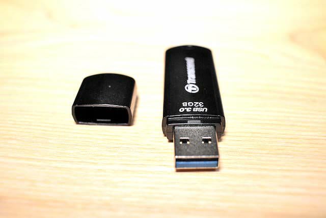 7USBメモリー USB3 0 Transcend 32GB