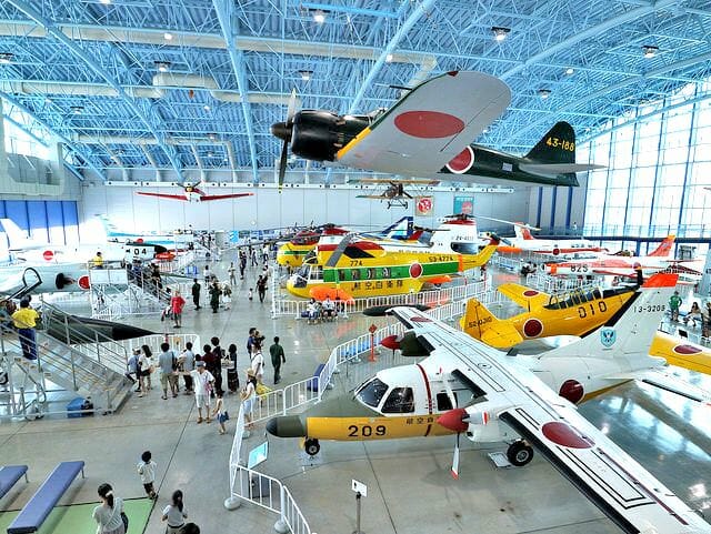 航空自衛隊浜松基地エアーパーク展示格納庫