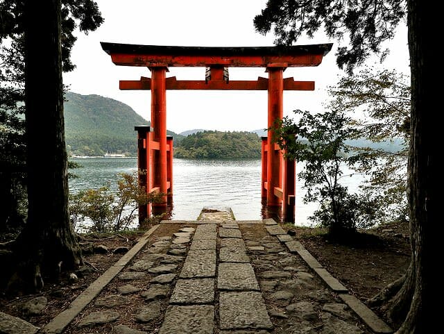 箱根神社平和の鳥居