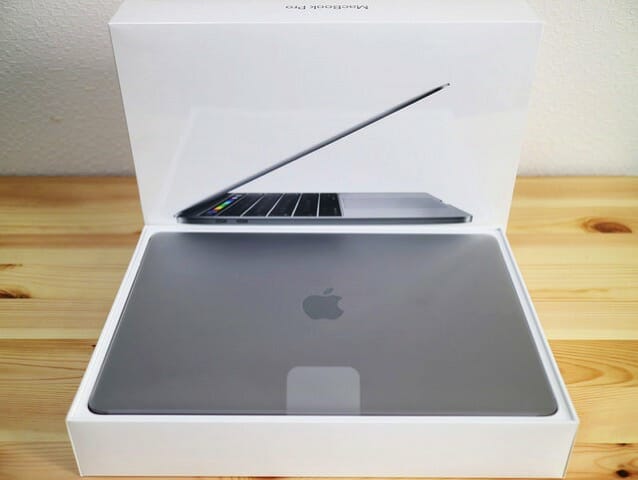 MacBookProLate2016 開封の儀2