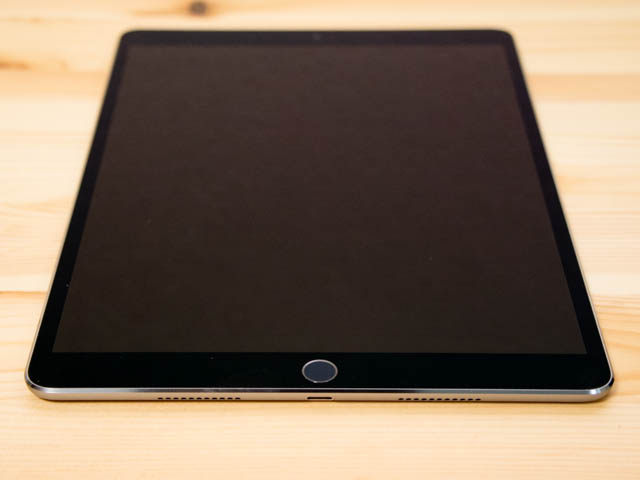 10 5 inch iPad Pro 本体下部