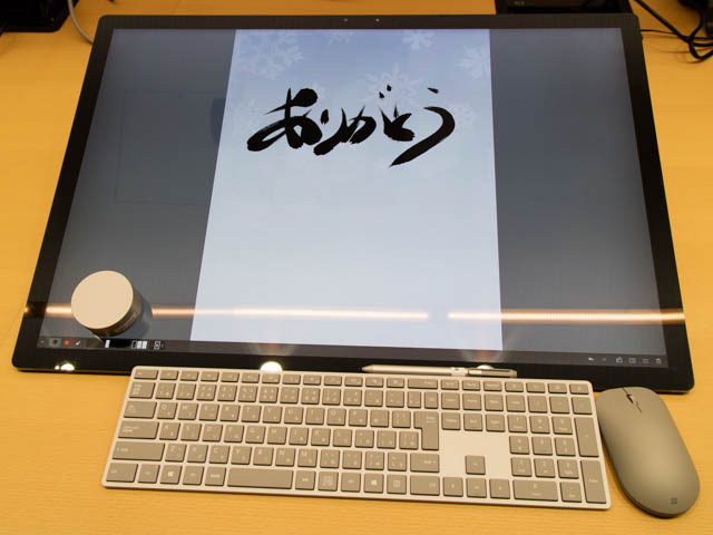 マイクロソフト 新製品Touch Tryイベント SurfaceStudio傾斜