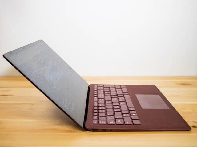 SurfaceLaptop 開き最大角度