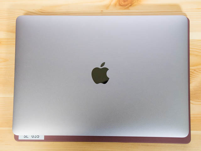SurfaceLaptop MacBookPro比較大きさ