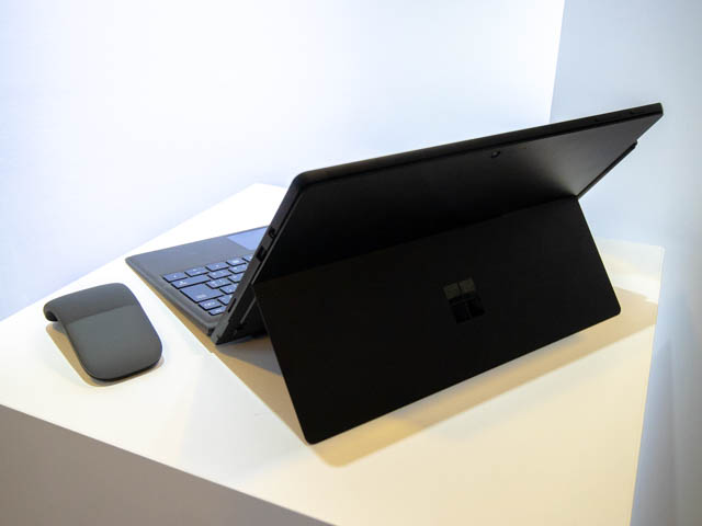 Microsoft Japan Surface Event SurfacePro6背面