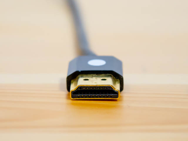 ケーブルの裏表問題 ディスプレイ-HDMI