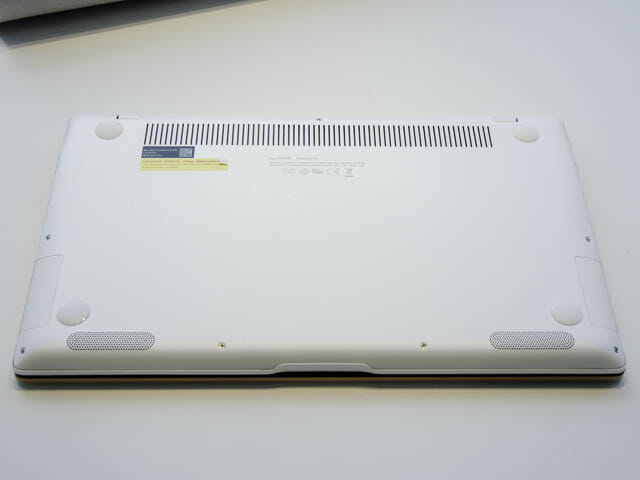 ASUS-ZenBook-Edition30 底面